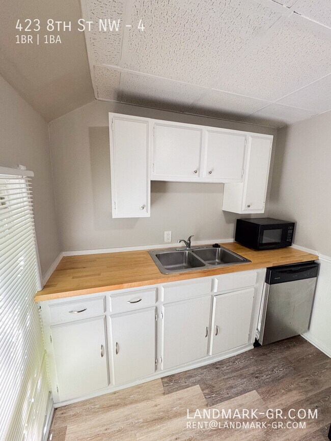 Foto del edificio - 423 8th St NW