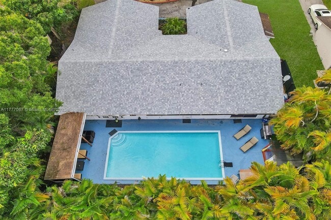 Foto del edificio - 20615 NE 9th Ct