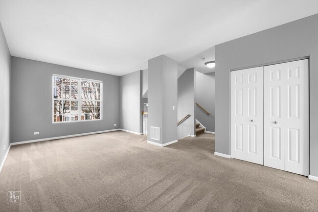 Foto del edificio - 1587 W Turtle Creek Ln