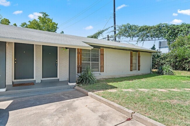 Foto del edificio - 2712 St Edwards Cir
