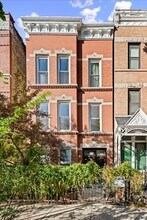 Building Photo - 1102 N Wolcott Ave