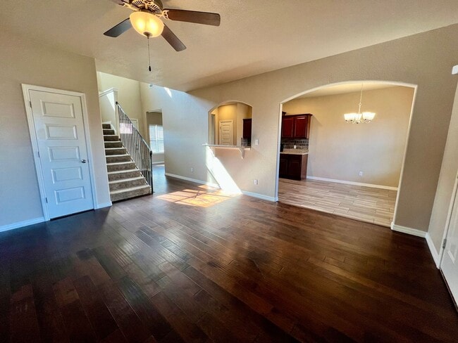 Foto del edificio - 615 Ridge Point Dr