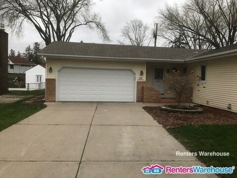 Foto del edificio - 2307 40th Ave NE