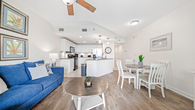 Foto del edificio - 11800 Front Beach Rd