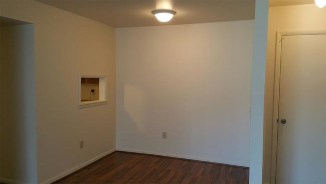 Building Photo - 3450 Triangle Dr