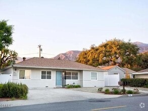 Building Photo - 361 Norumbega Dr
