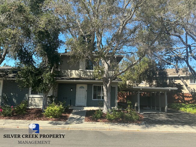 Foto del edificio - Charming Updated Townhome in West San Ramo...