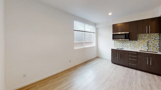 Foto del interior - Contemporary Studios in Desirable Ballard Neighborhood!