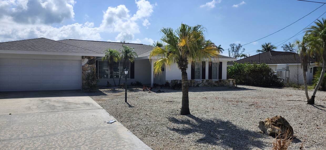 Foto principal - 1666 Sabal Palm Dr
