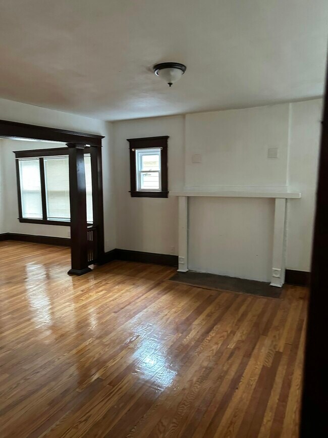Building Photo - 35 Rittenhouse Terrace