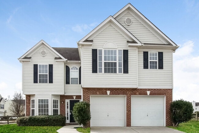 Building Photo - 4501 Sedgewood Ln