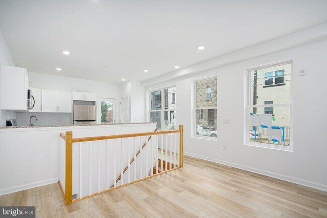 Foto del edificio - 2352 W Thompson St