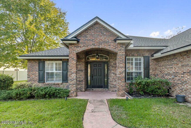 Building Photo - 813 W American Eagle Dr