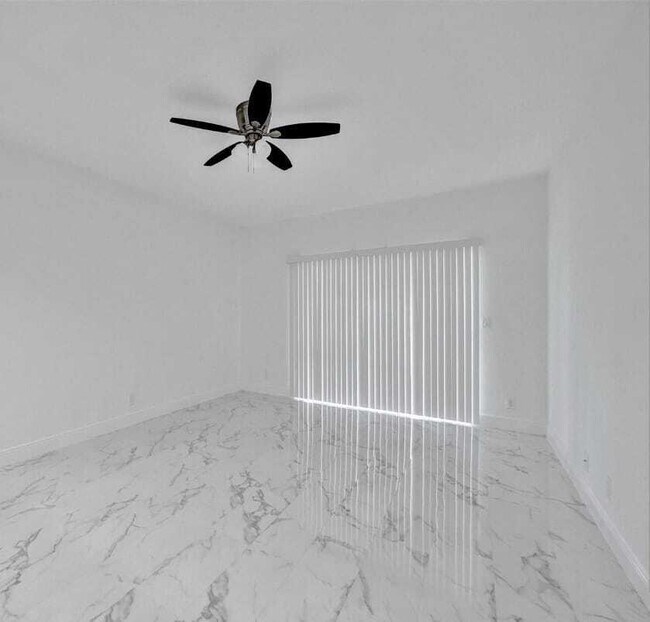 Building Photo - 4523 Oak Terrace Dr