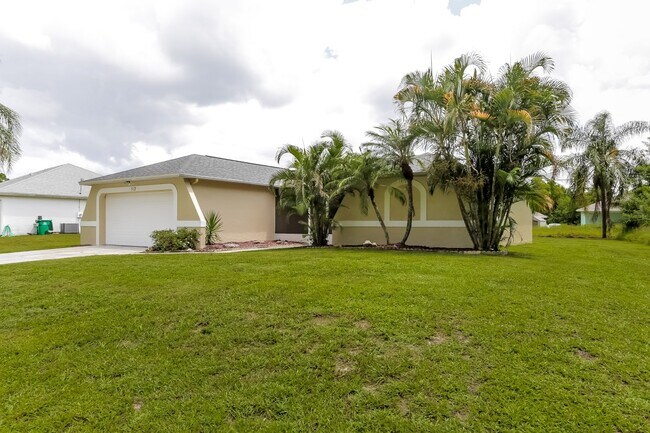 Foto del edificio - 512 SW Undallo Rd