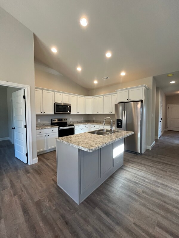 Building Photo - 2611 Parkers Mdw Ln