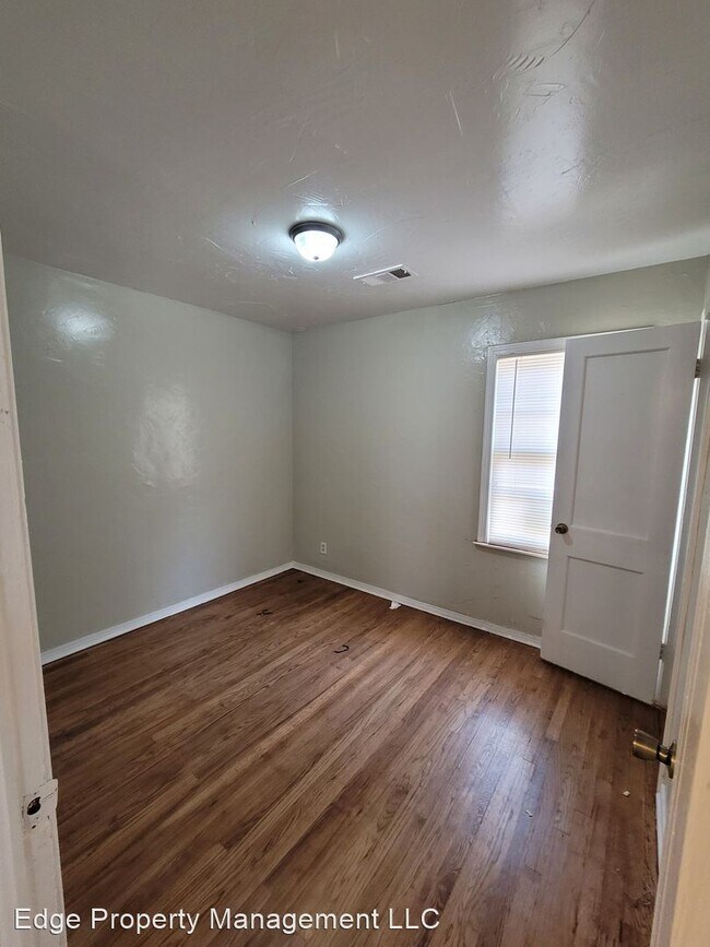 Building Photo - 2 br, 1 bath House - 1114 N Houston St.