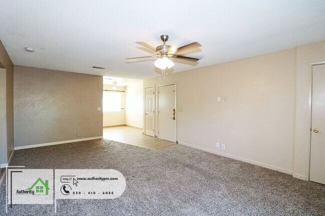 Foto del edificio - 1553 Bramble Pl