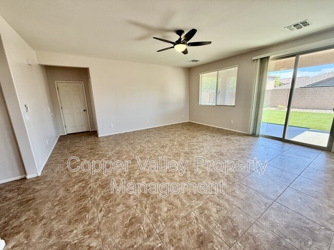 Building Photo - 5511 W Desperado Way