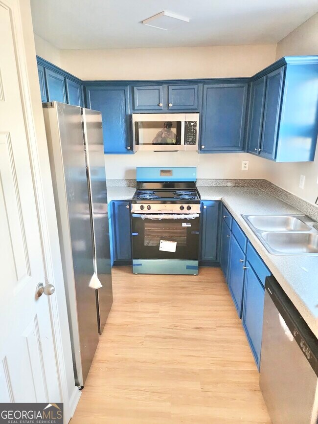 Foto del edificio - 1017 Wheel House Ln