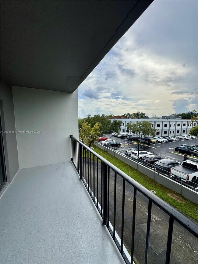Foto del edificio - 10431 N Kendall Dr