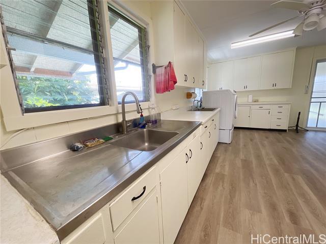 Building Photo - 99-801-801 Halawa Dr