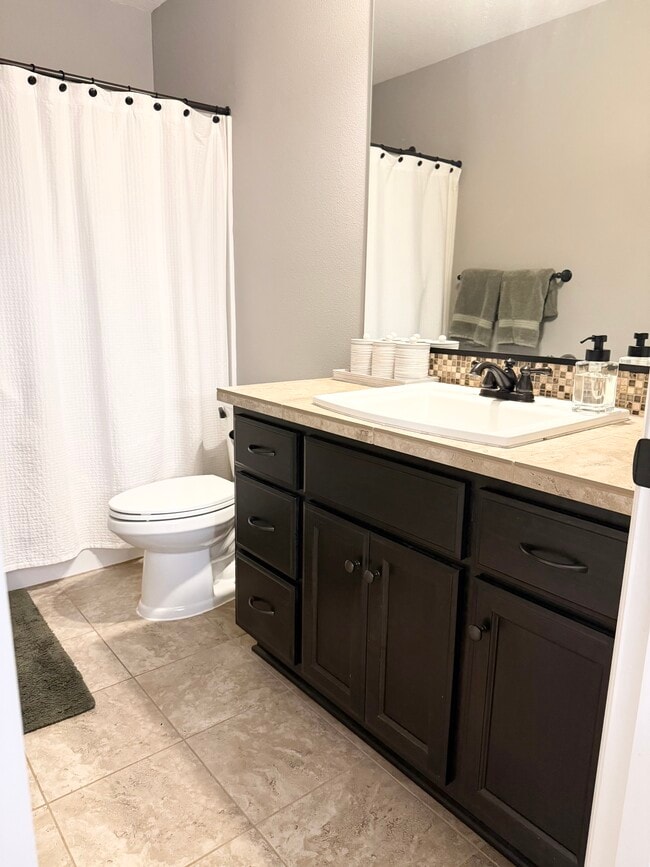 Building Photo - 18857 Tanoak Way