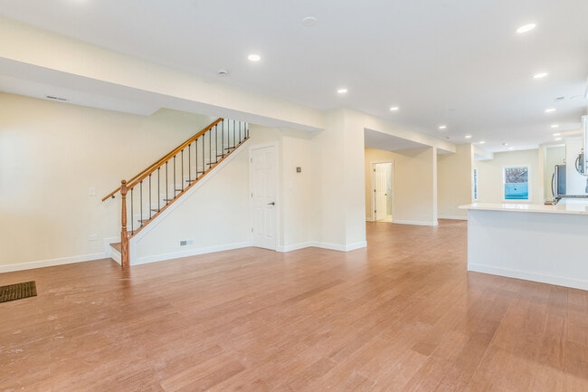 Foto del edificio - 4019 N Tripp Ave