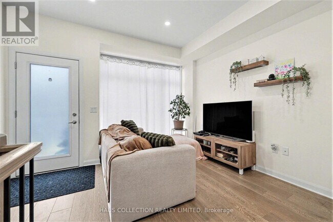 Photo du bâtiment - 336 Foliage Private