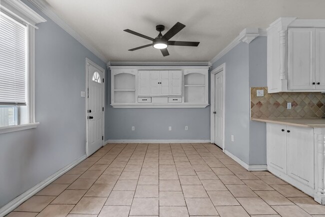 Building Photo - 1306 Woodlawn Dr