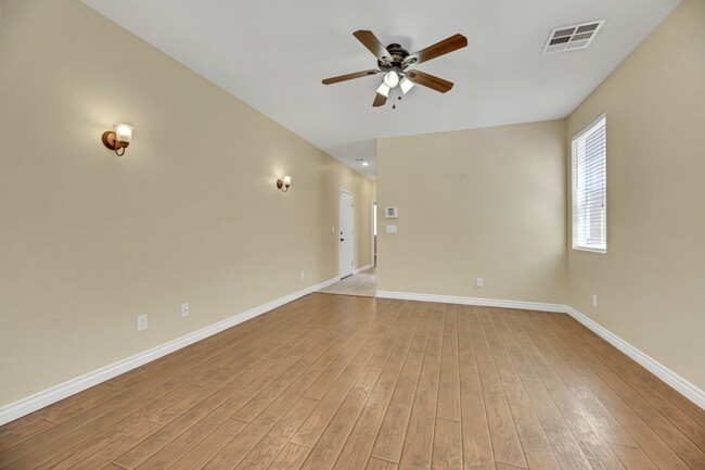 Foto del edificio - Great 2 bedroom single family home in Moun...