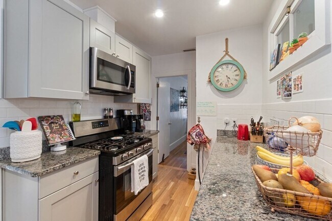 Foto del edificio - 10 W Bellevue Ave