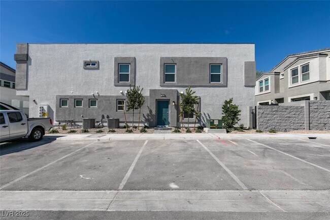 Building Photo - 6229 Mangler St