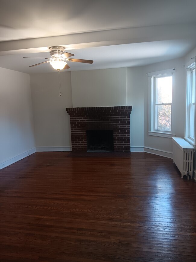 Building Photo - 316 N Stanwick Rd