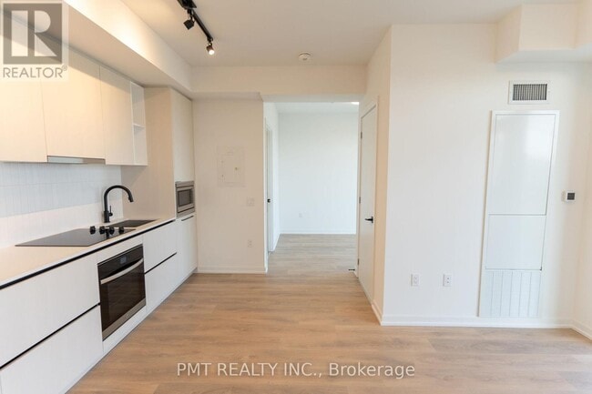 Building Photo - 1285 Dupont St