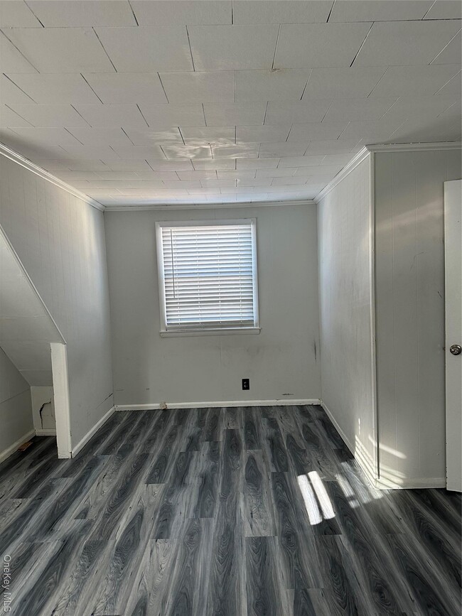 Building Photo - 626 Wool Ave