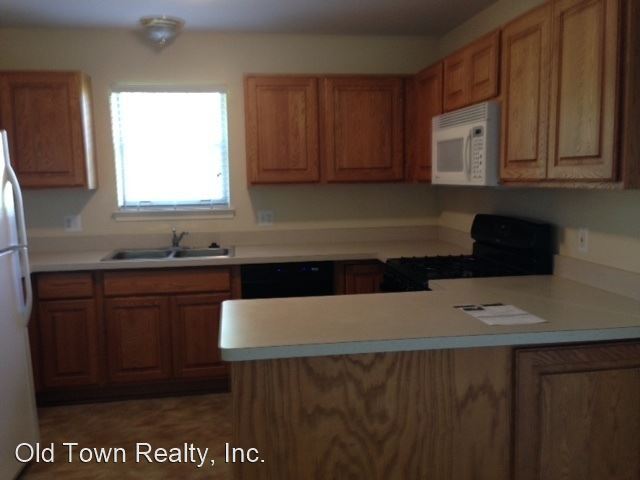 Building Photo - 2 br, 2.5 bath House - 3512 Burbank