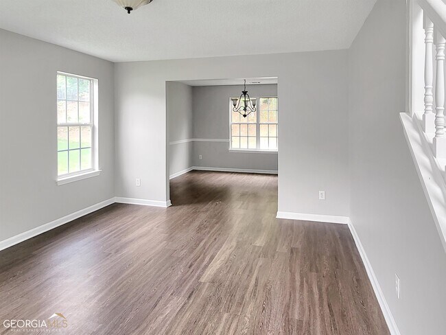 Building Photo - 1535 Rogers Crossing Dr