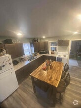 Building Photo - 5195 Lavaque Rd