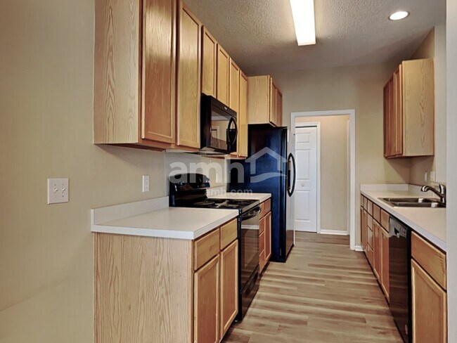 Foto del edificio - 318 Sunburst Way