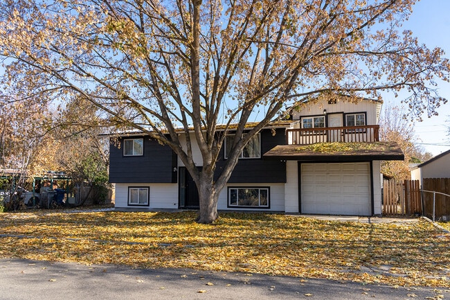 Building Photo - 2000 N Fry St