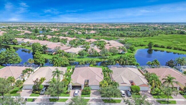 Foto del edificio - 12120 SW Elsinore Dr