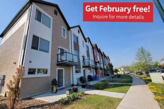 Building Photo - 2812 Maple Way NW