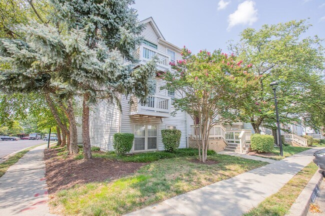 Building Photo - Charming 1 BR/1 BA Condo in Laurel!