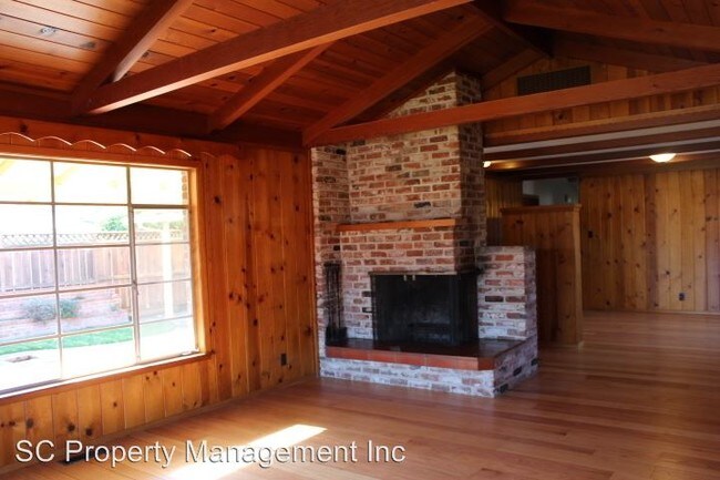 Building Photo - 3 br, 2 bath House - 1424 Walnut St