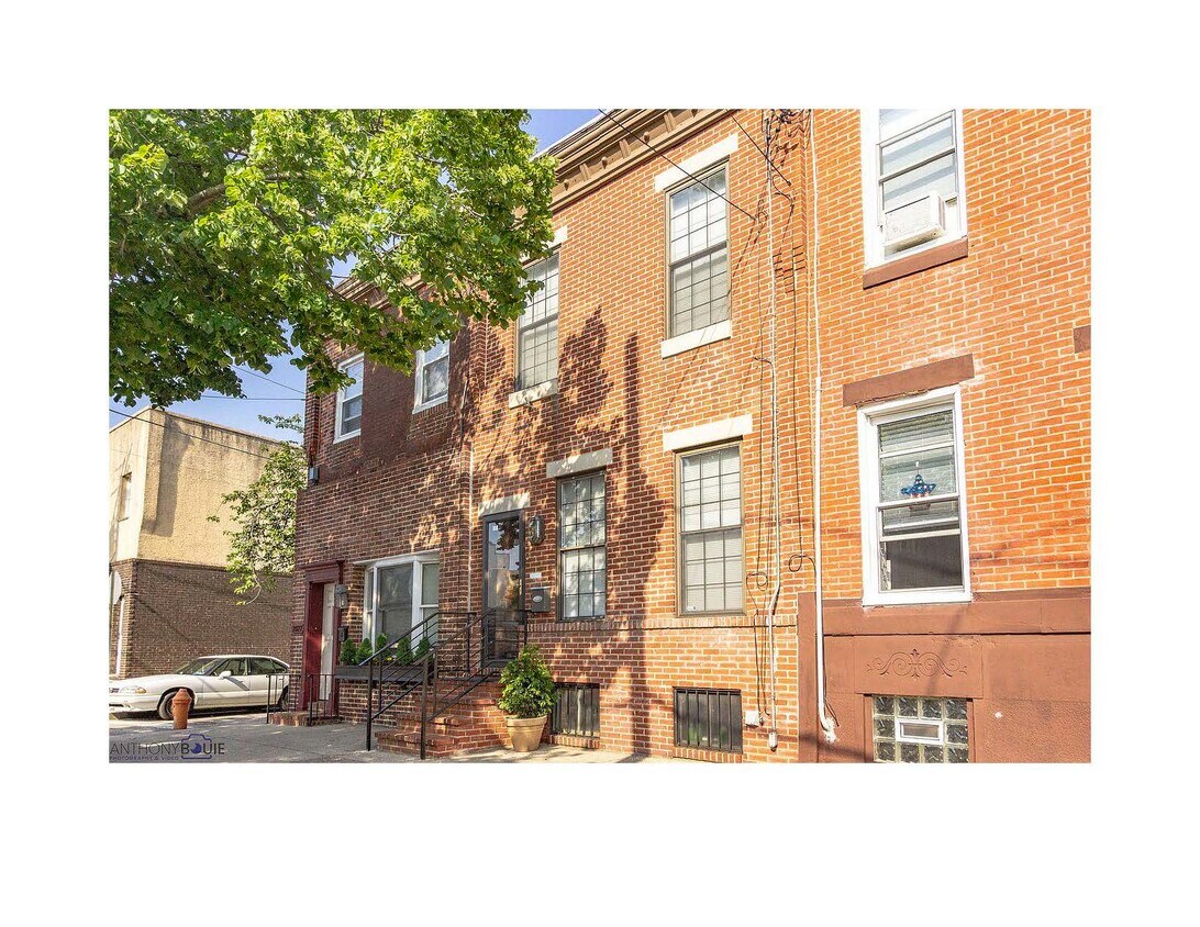 2029 E Moyamensing Ave, Philadelphia, PA 19148 Townhome Rentals in