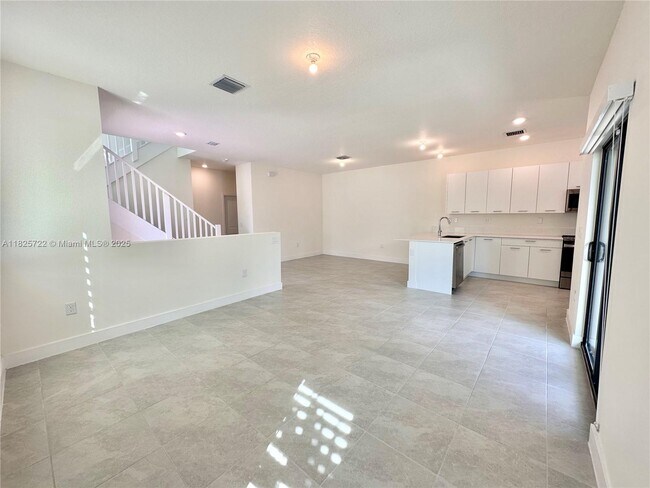 Foto del edificio - 8317 NW 45th St