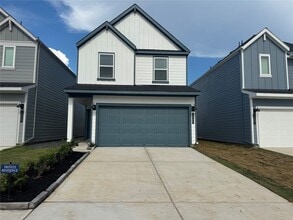 Building Photo - 10203 Spring Branch Trail