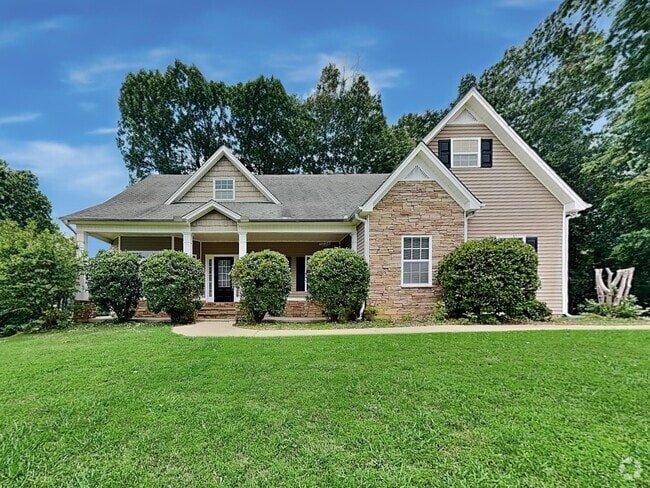 Building Photo - 114 Stiles Dr