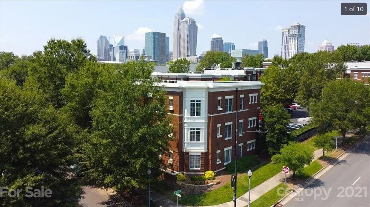 Foto principal - 792 N Davidson St